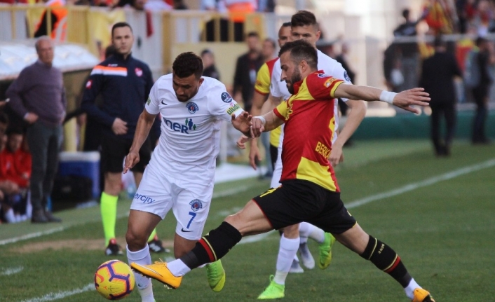 Spor Toto Süper Lig: Göztepe: 0 - Kasımpaşa: 0 (İlk yarı)