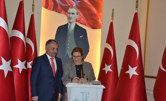 Ticaret Bakanı Pekcan: "Balıkesir Türkiye’yi doyuran ve üreten il"