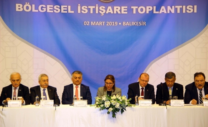 Ticaret Bakanı Pekcan, Balıkesirli iş adamlarıyla bir araya geldi