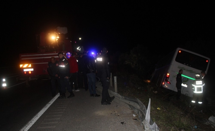 Korkunç kaza. Yolcu otobüsü ile kamyon çarpıştı: 2 ölü, 7 yaralı