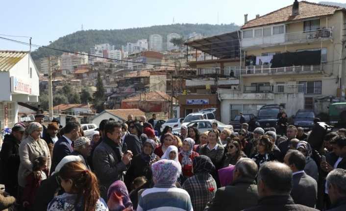 Zeybekci: "4Ç gidiyor, çiçek gibi İzmir geliyor"