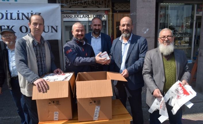 Balıkesir’de 10 bin paket kandil simidi dağıtıldı