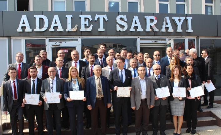 Bandırma Belediye Başkanı Av. Tolga tosun Mazbatayı aldı