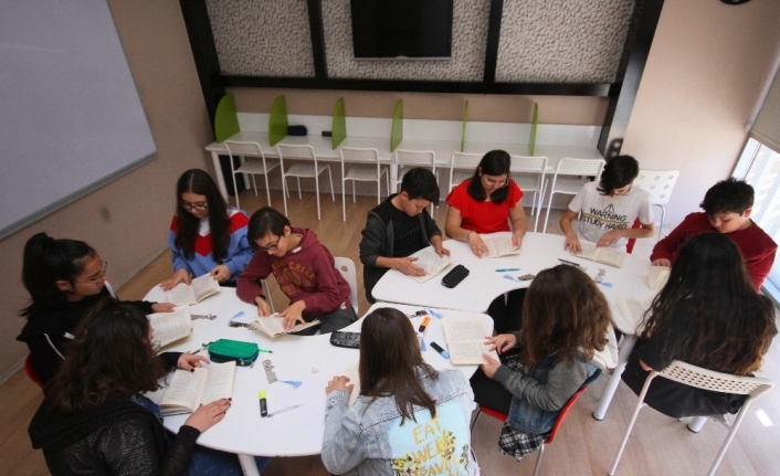 Bir kitabı 1 dakikada okudular