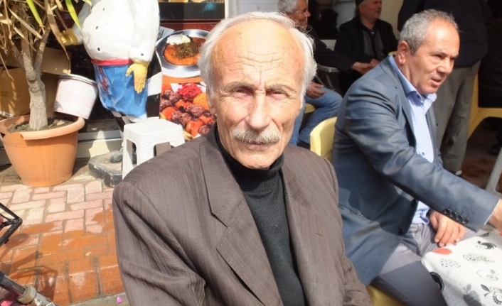 Burhaniye’de 35 yıllık muhtar güven tazeledi