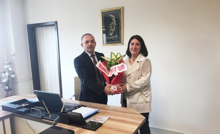 Burhaniye’de muhtarlar Kaymakam Öner’i ziyaret etti