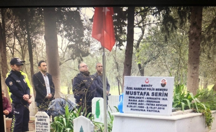 Burhaniye’de Şehit Polisler mezarları başında anıldı