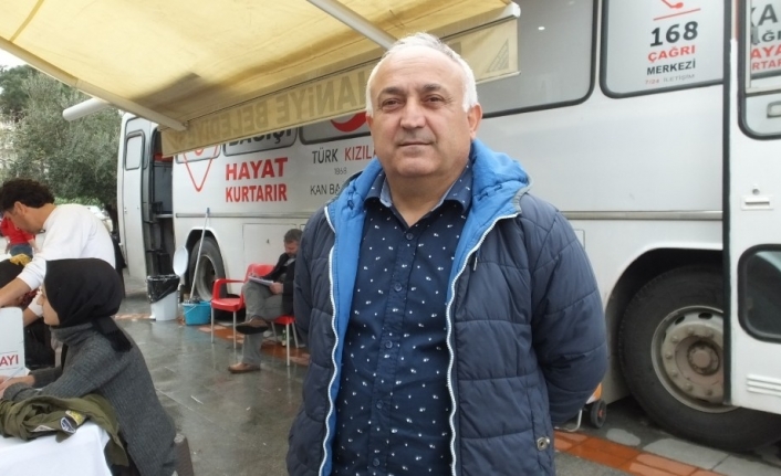 Burhaniyeliler kan bağışında önde gidiyor
