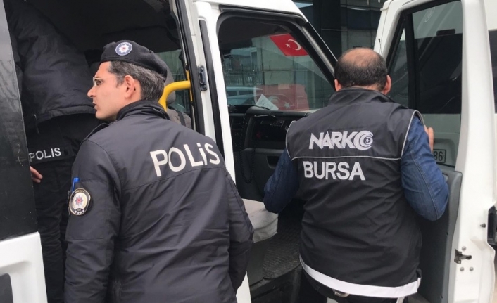 Bursa polisi uyuşturucu ticareti yapanlara göz açtırmadı