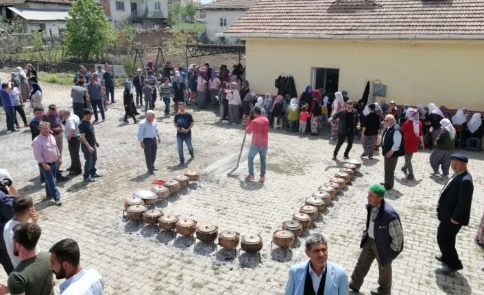 Güveç geleneği ile herkesin karnı doyuyor