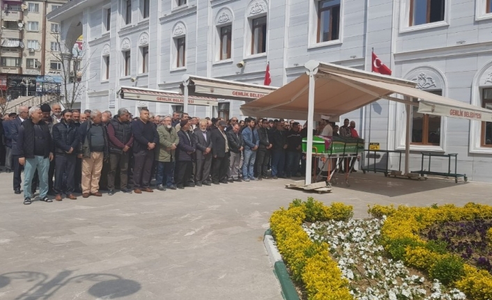 Kansere yenik düşen Tuğçe gözyaşlarıyla uğurlandı