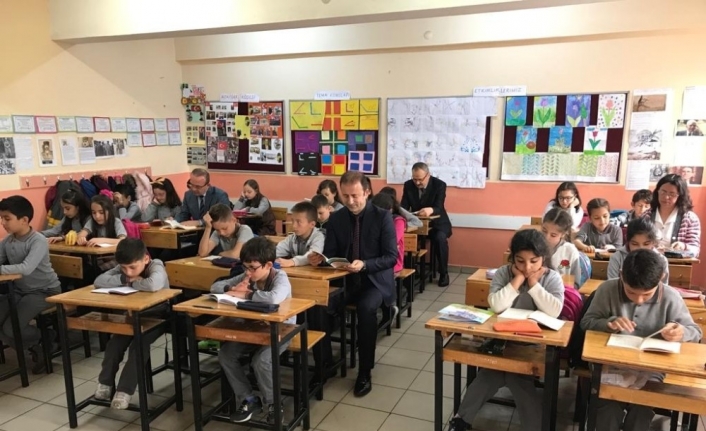 Kaymakam Öner’den çok okuyun uyarısı