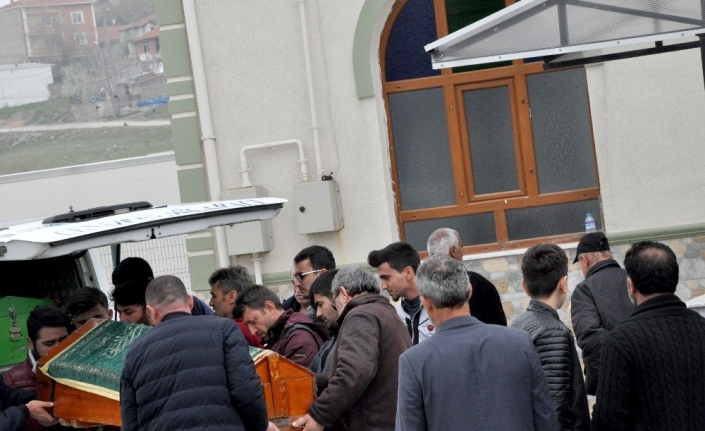 Minik Yücel son yolculuğuna uğurlandı