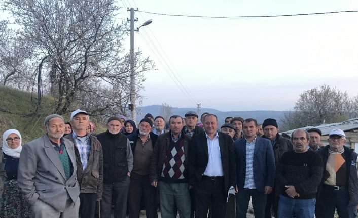 (Özel) 22 oyla seçimi kaybetmesine rağmen muhtar oldu, köy ayaklandı