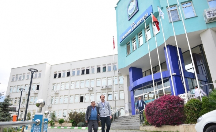 (Özel) Başkan makam araçlarını topladı, yaşlı, engelli ve şehit yakınlarına tahsis etti