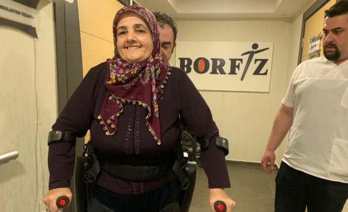 Robotik cihazla yeniden yürüdü