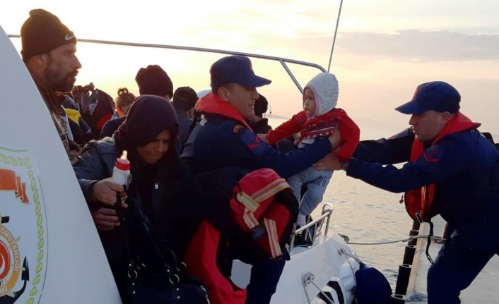 Sahil Güvenlik ekipleri 4 bin 640 kişiyi hayata bağladı