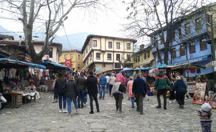 Tarihi Cumalıkızık’a ziyaretçi akını