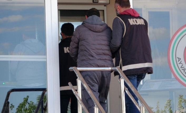 Ayvalık’ta 3 göçmen kaçakçısı tutuklandı