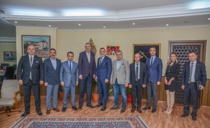 BTSO heyetinden Karacabey Belediye Başkanı Ali Özkan’a ziyaret