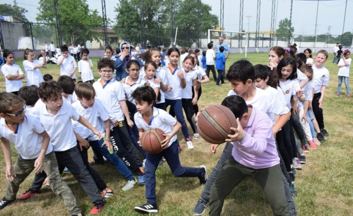 Bursa’da spor şenlikleri geleneksel oyunlarla renklendi