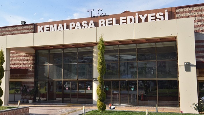 CHP’ye geçen Kemalpaşa Belediyesinde bazı işçilerin işten çıkarıldığı iddiası