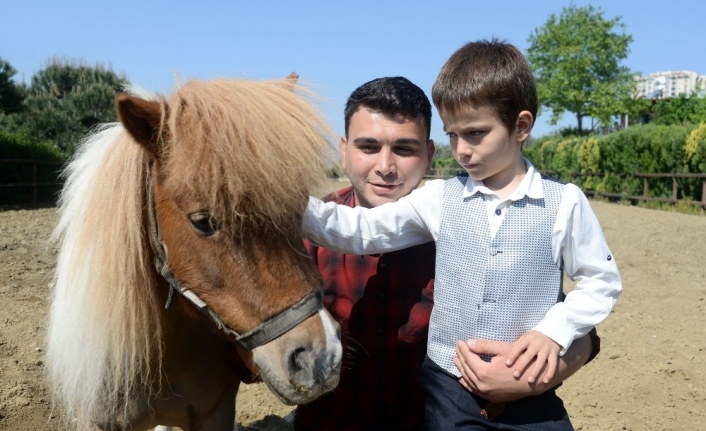 Engelleri atla aşıyorlar