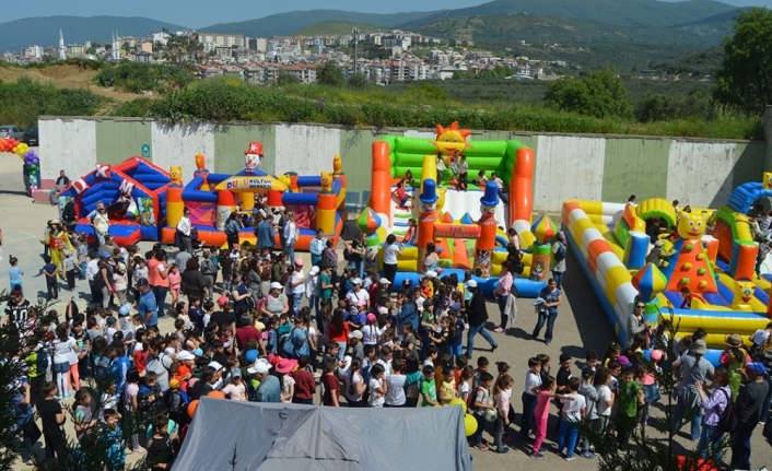 Erdek’te öğrenci şenliği yapıldı