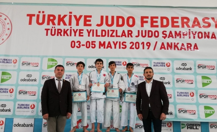 Gemlik Belediyespor judoda Türkiye şampiyonu
