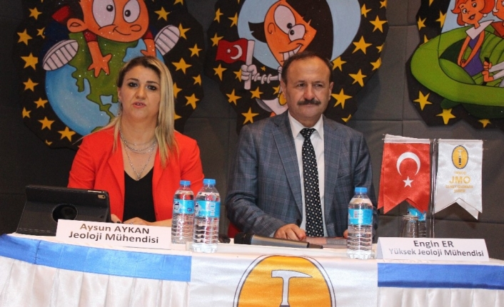 Öğrencilere deprem konferansı