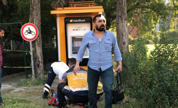 Seyir halindeki araca çarptı: 1’i ağır 4 yaralı