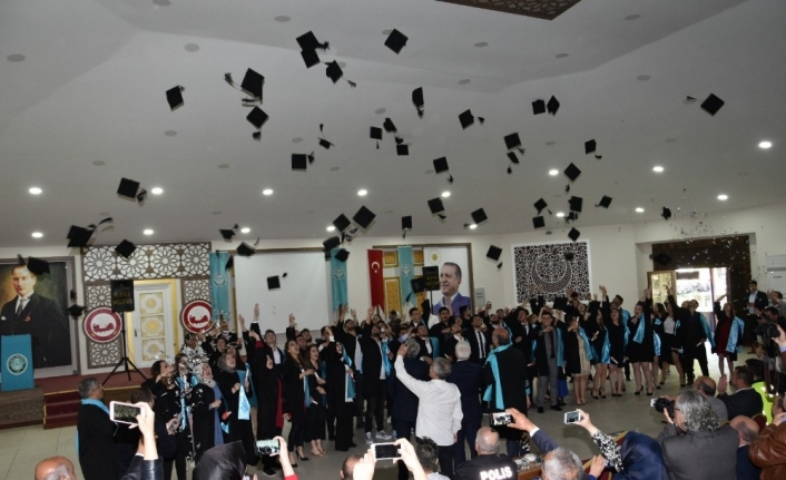 Susurluk MYO’da mezuniyet heyecanı
