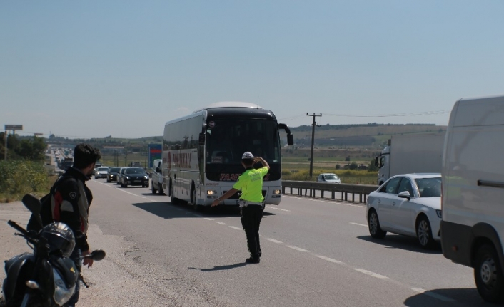 Bayram trafiğine hem havadan hem karadan sıkı denetim