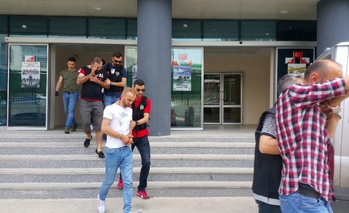 Bursa’da zehir tacirlerine operasyon:10 gözaltı