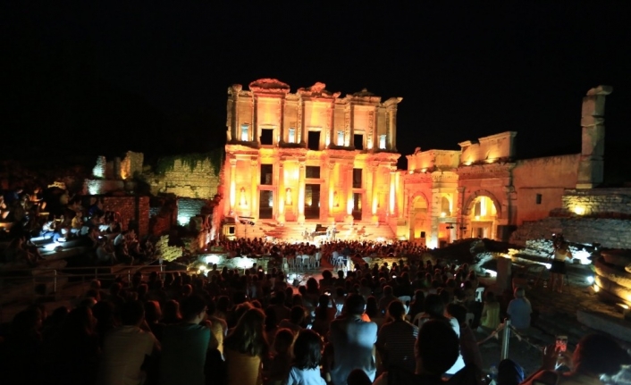 Celsus’ta İtalyan esintileri yankılandı