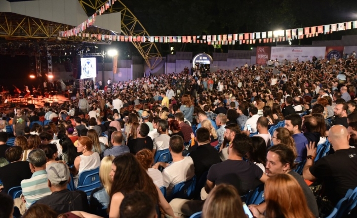 Dünyaya barışı haykıran festival başladı