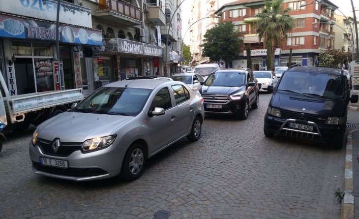 Erdek’te trafik yoğunluğu