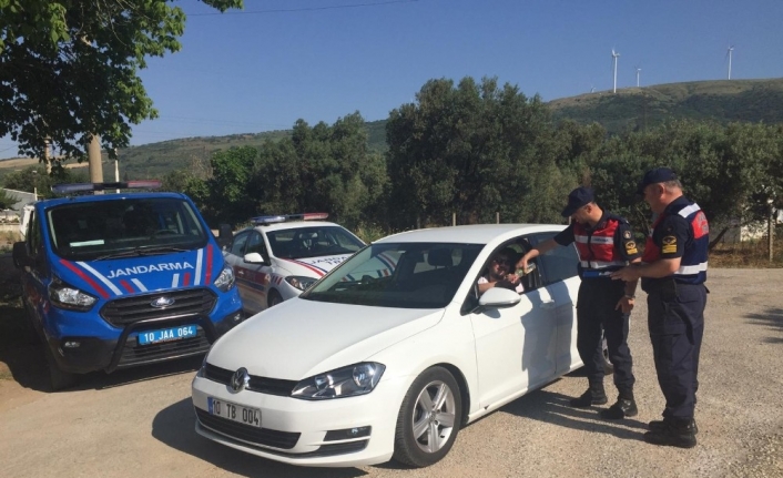 Jandarmanın trafik denetimleri sürüyor