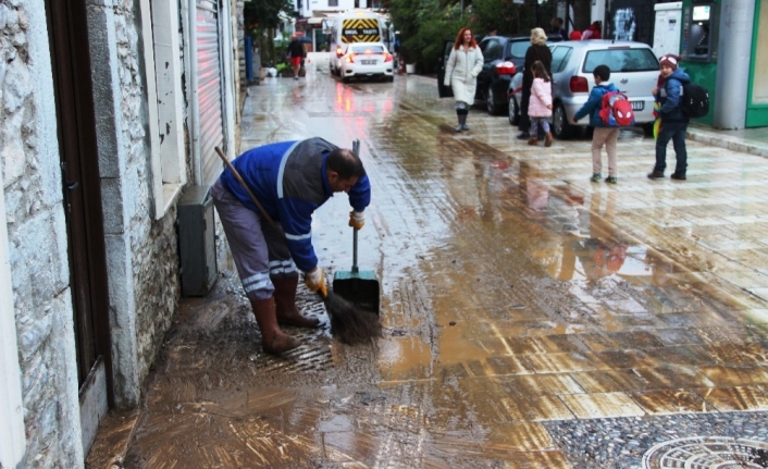 Meteorolojiden kuvvetli yağış uyarısı