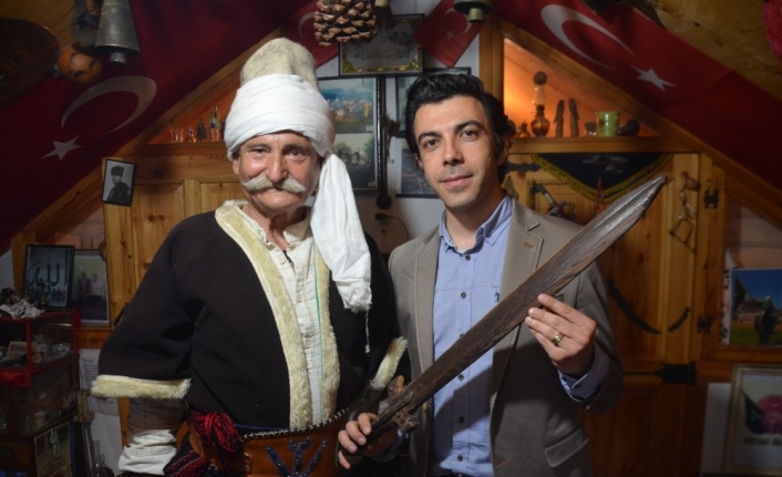 (Özel) Osmanlı’da taşınan tahta kılıcın sırrı ortaya çıktı