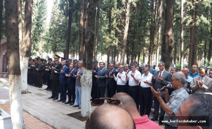 Aziz şehitlerimiz Edremit'te rahmetle anıldı.