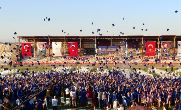 Bandırma Onyedi Eylül Üniversitesi Mezuniyet Sevinci