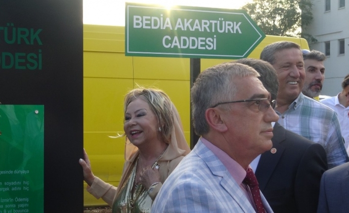 Bursa’da caddelere sanatçıların isimleri verildi