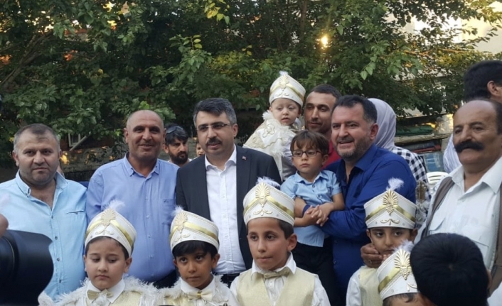 Bursalı şehidin şahadetinin üçüncü sene-i devriyesinde 100 çocuk erkekliğe ilk adımı attı