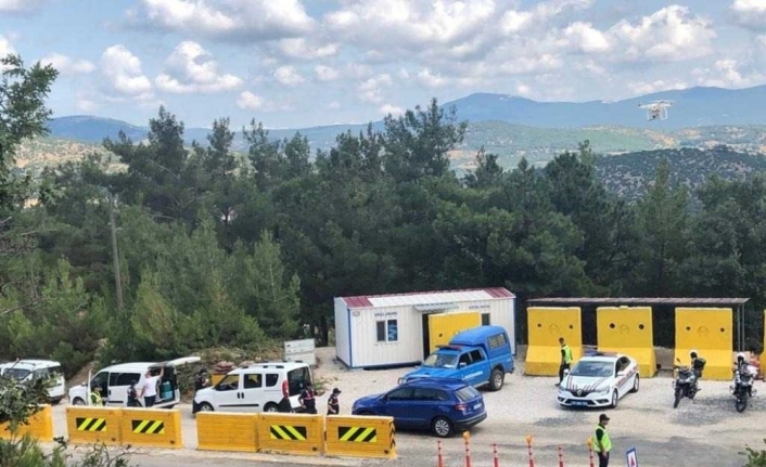 Çanakkale’de drone ile havadan trafik denetimi