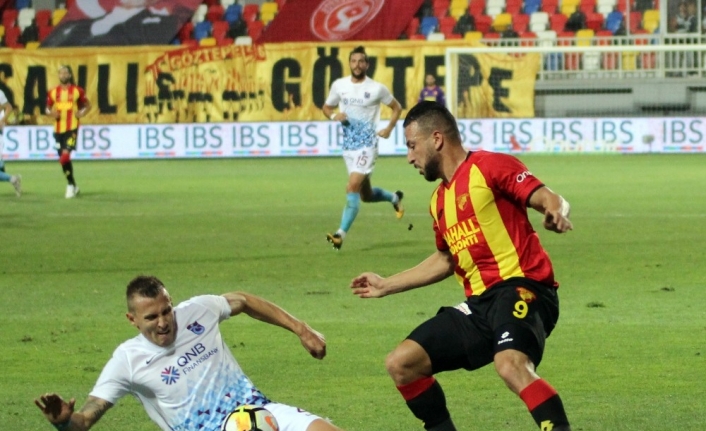 Göztepe zorluyor, Ghilas gitmiyor