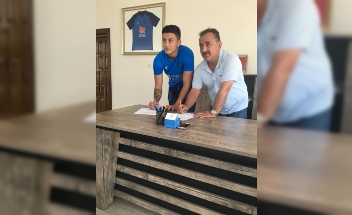 Karacabey Belediyespor 21 yaşındaki eski futbolcusunu yeniden transfer etti
