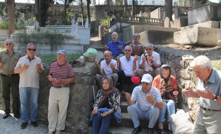 Kazım Baykal mezarı başında anıldı