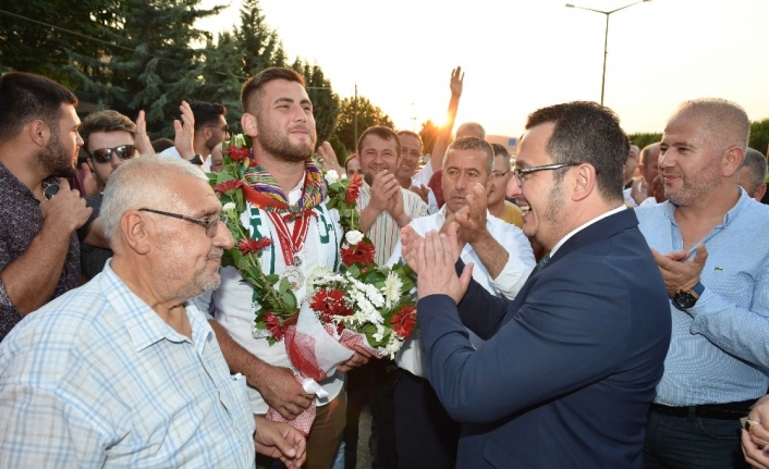 Kırkpınar’ın fatihine muhteşem karşılama