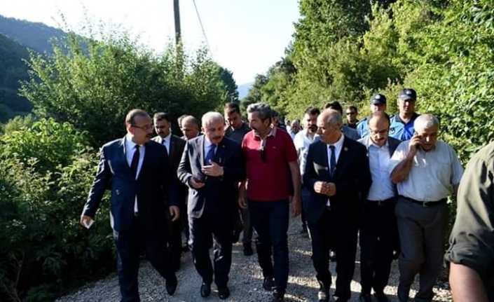 Meclis Başkanı acıya ortak oldu, tabuta omuz verdi